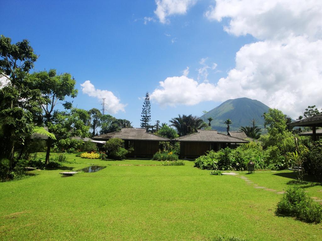 Gardenia Country Inn Tomohon Exterior photo